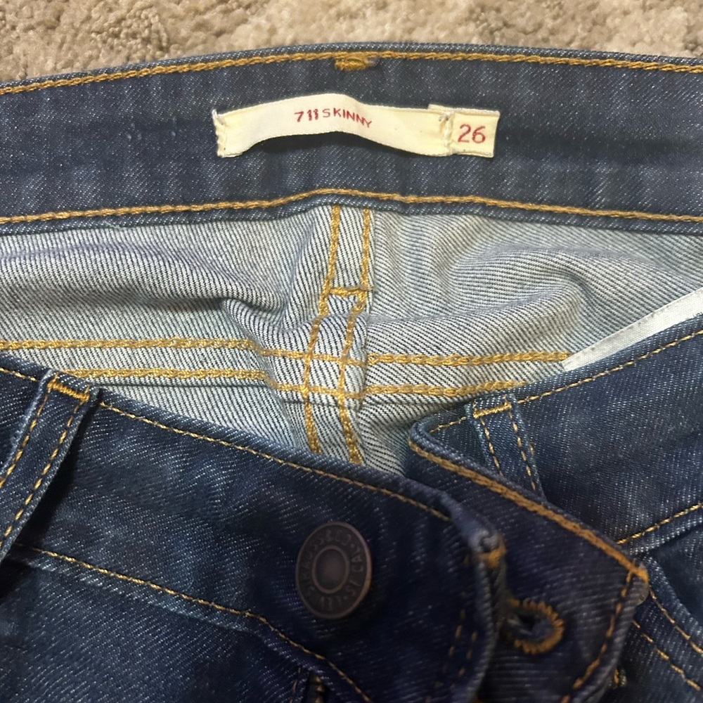 Levi 711 skinny jean